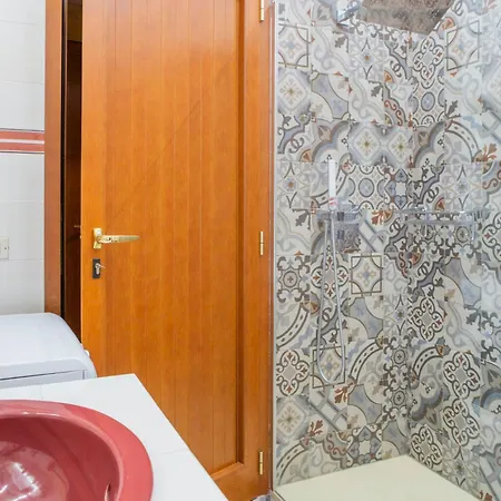 Con Barbecue Con Giardino Vista Mare פולה